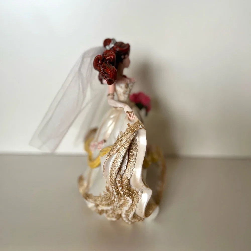 Disney Enesco Belle Wedding Showcase Collection Bride Figurine #4045444 - Picture 5 of 5